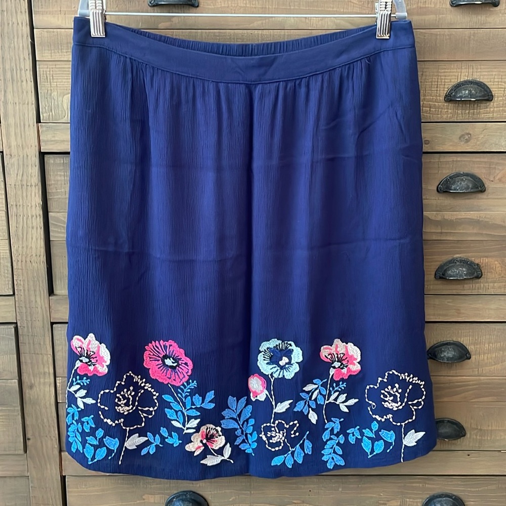 Skies Are Blue Stitch Fix Floral Embroidered Skirt XL